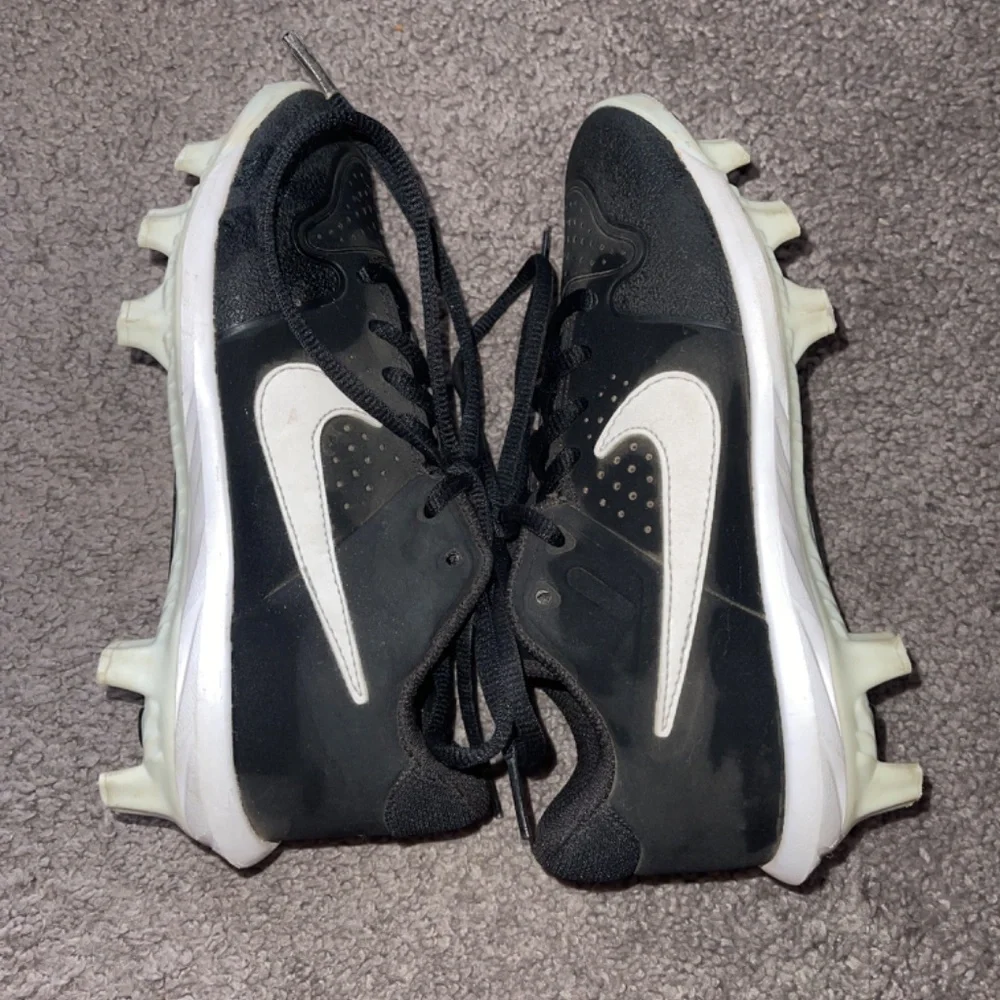 Nike youth cleats - Picture 9 of 9